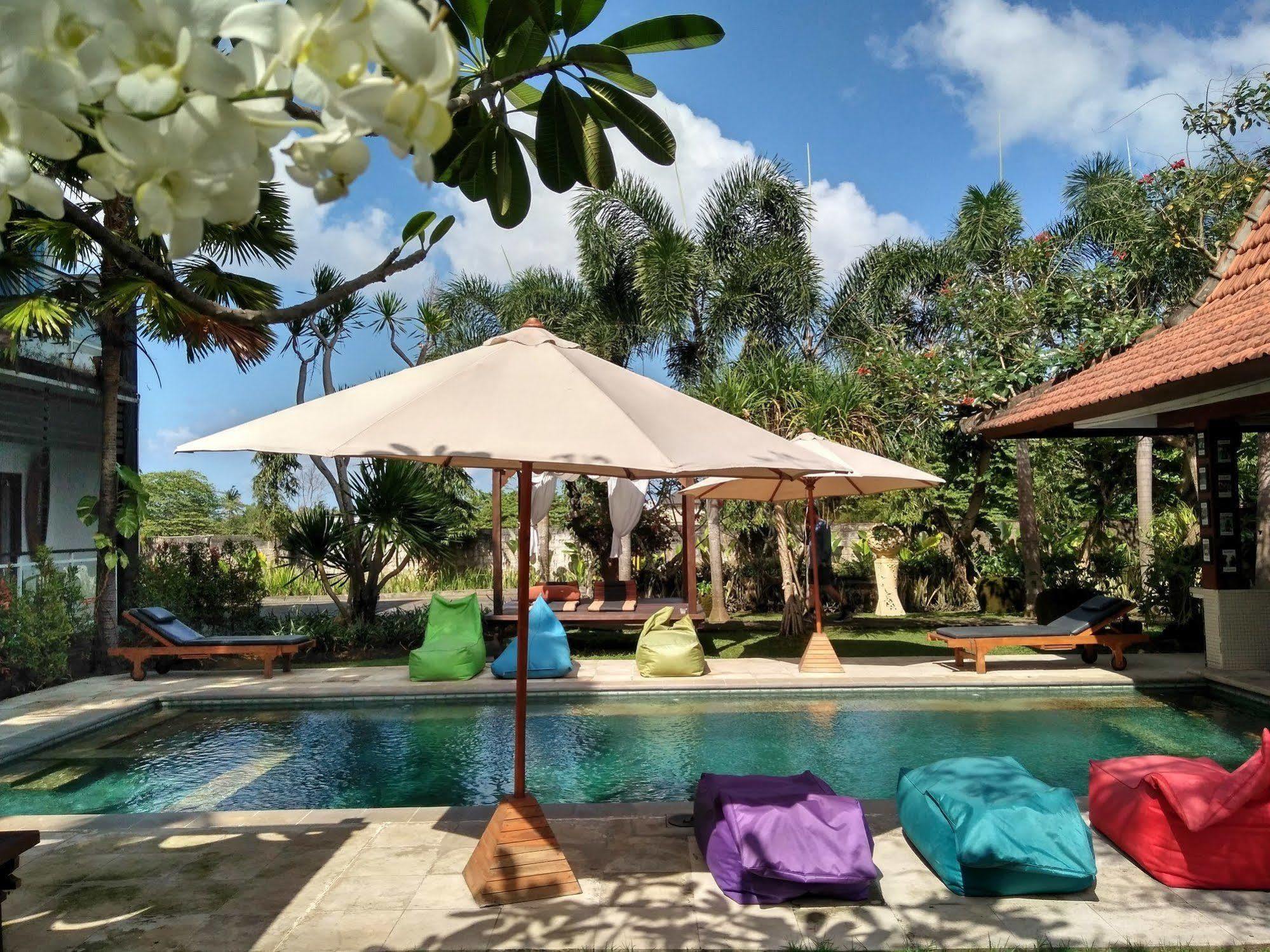 Premier Surf Camp Hotel Canggu  Ngoại thất bức ảnh