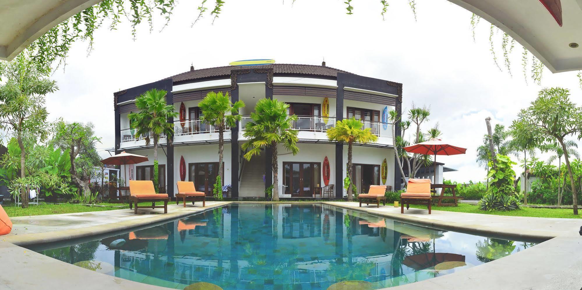 Premier Surf Camp Hotel Canggu  Ngoại thất bức ảnh