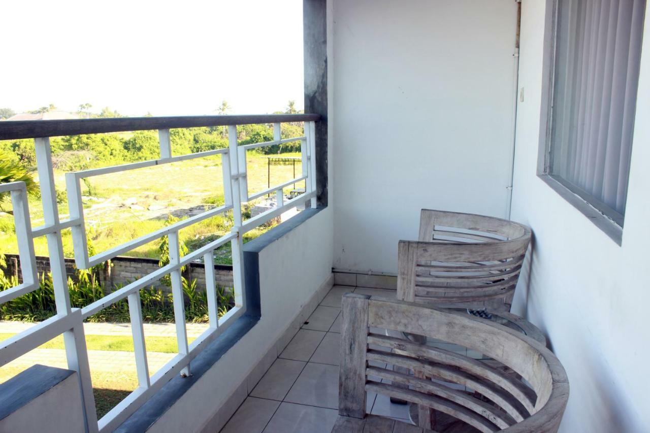 Premier Surf Camp Hotel Canggu  Ngoại thất bức ảnh