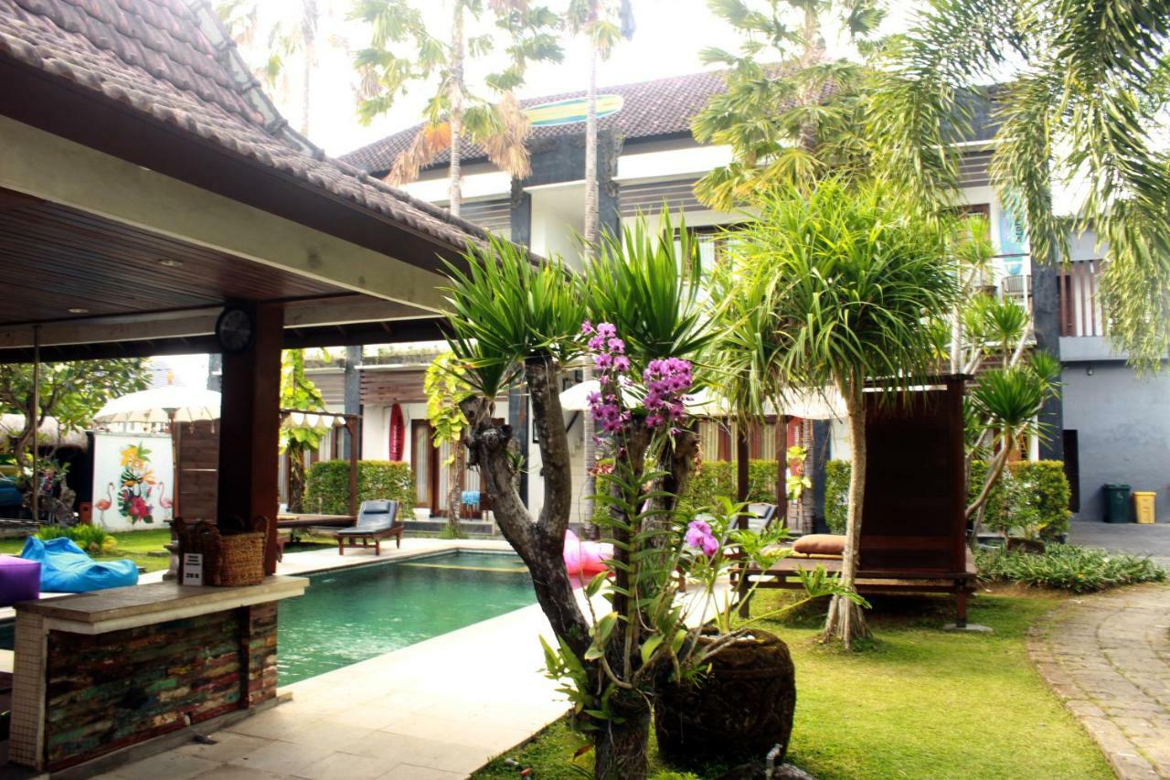 Premier Surf Camp Hotel Canggu  Ngoại thất bức ảnh